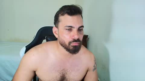 Snapshot of max_love25 chatting on 8, 10, 2025 max_love25 online show from 8, 10, 2025