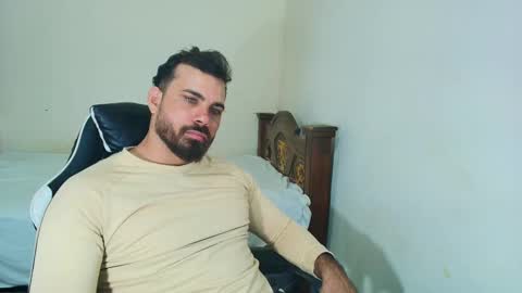 Snapshot of max_love25 chatting on 10, 10, 2025 max_love25 online show from 10, 10, 2025