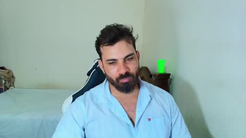 Snapshot of max_love25 chatting on 22, 10, 2025 max_love25 online show from 22, 10, 2025