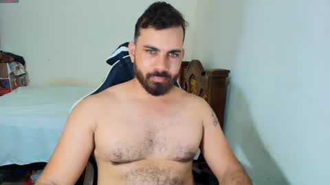 Snapshot of max_love25 chatting on 2, 11, 2025 max_love25 online show from 2, 11, 2025