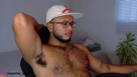 Snapshot of max_meyer chatting on 13, 11, 2025 max_meyer online show from 13, 11, 2025