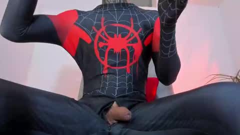 Snapshot of max_val chatting on 13, 11, 2025 Max online show from 13, 11, 2025