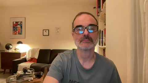 Max Mikado online show from 9, 1, 2025