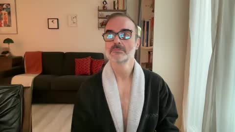 Max Mikado online show from 18, 1, 2025