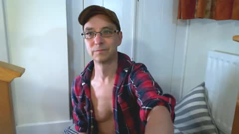 Max Davies online show from 7, 5, 2026