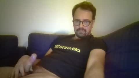 maxhorn591 online show from 15, 12, 2025