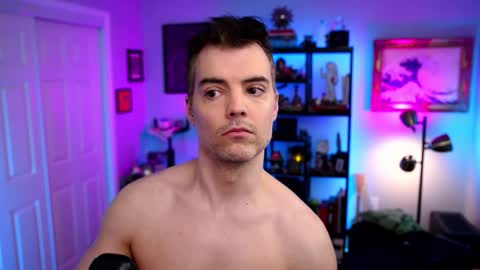 Max Hughes online show from 28, 3, 2026