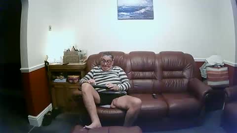 MAX online show from 8, 1, 2025