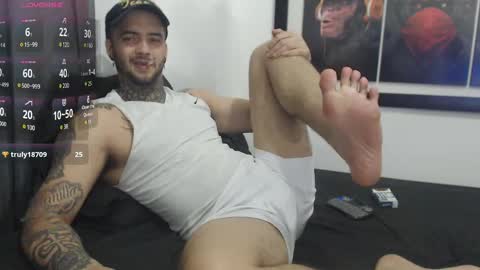 Snapshot of maxi_rogger chatting on 10, 12, 2024 maxi rogger online show from 10, 12, 2024