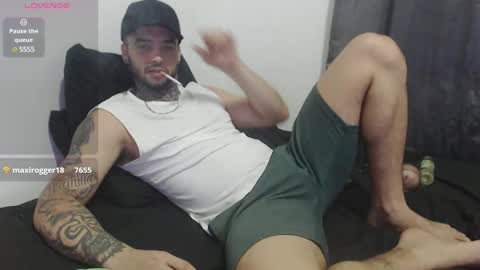 Snapshot of maxi_rogger chatting on 1, 1, 2025 maxi rogger online show from 1, 1, 2025