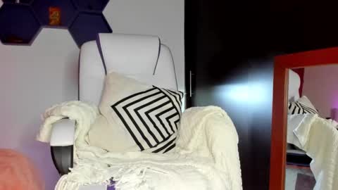 Snapshot of maxianomal chatting on 9, 2, 2025 Max online show from 9, 2, 2025