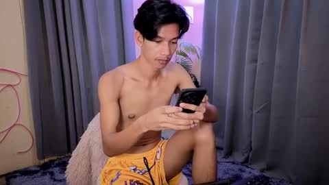 Snapshot of maxiebunny99 chatting on 10, 9, 2025 Reyn online show from 10, 9, 2025