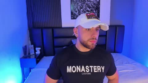 Maximo Wolf online show from 25, 2, 2025