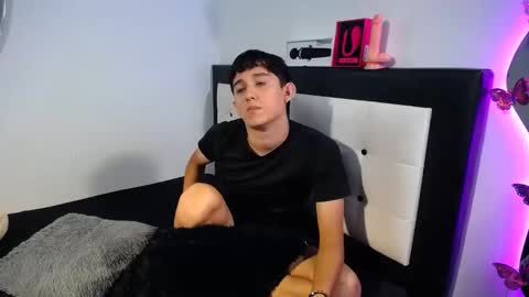 -- maximo and isa -- online show from 5, 10, 2025