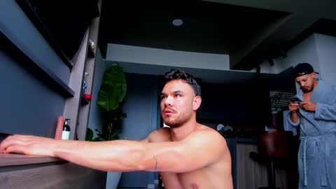 maximo_and_marcelo online show from 12, 5, 2026