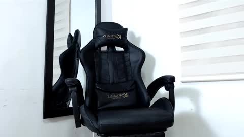 Maximo Sebastian online show from 1, 12, 2025