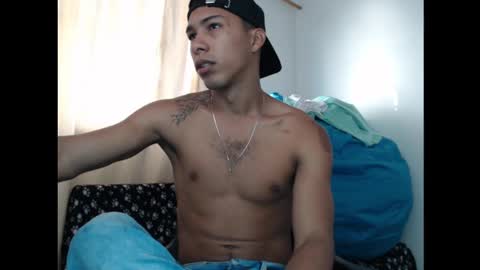 Snapshot of maximo_vega_new chatting on 10, 12, 2024 Maximo Aron Vega online show from 10, 12, 2024
