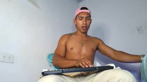 Maximo Aron Vega online show from 28, 2, 2026