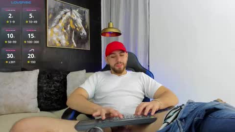 Maximo Wolf online show from 28, 10, 2025