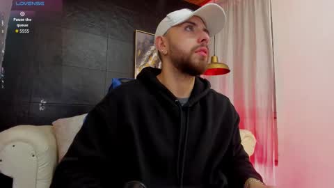 Maximo Wolf online show from 2, 11, 2025