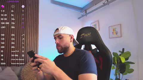 Maximo Wolf online show from 21, 2, 2026