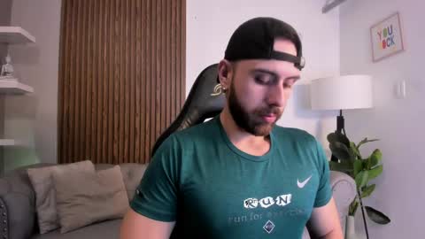 Maximo Wolf online show from 8, 5, 2026