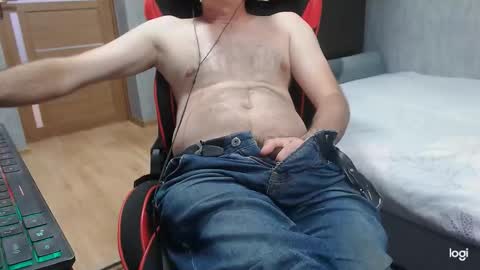 Snapshot of maximus3334 chatting on 23, 9, 2025 maximus3334 online show from 23, 9, 2025