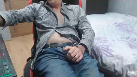 Snapshot of maximus3334 chatting on 2, 10, 2025 maximus3334 online show from 2, 10, 2025