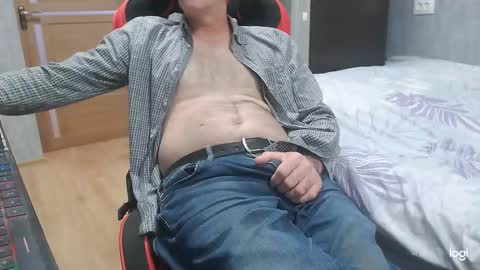 Snapshot of maximus3334 chatting on 3, 10, 2025 maximus3334 online show from 3, 10, 2025