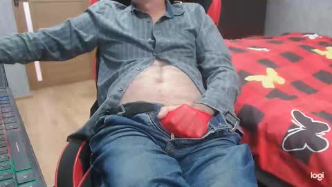 Snapshot of maximus3334 chatting on 20, 10, 2025 maximus3334 online show from 20, 10, 2025