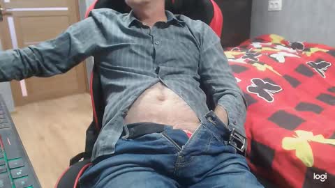 Snapshot of maximus3334 chatting on 23, 10, 2025 maximus3334 online show from 23, 10, 2025