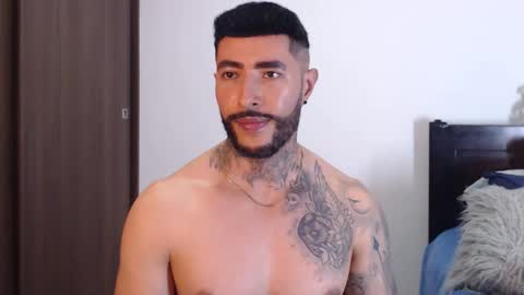 Independent Model online show from 25, 12, 2024