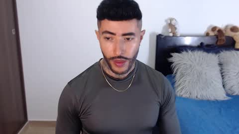 Independent Model online show from 27, 12, 2024