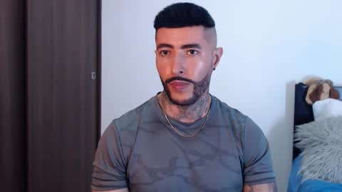 Independent Model online show from 7, 1, 2025