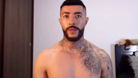 Independent Model online show from 19, 2, 2025