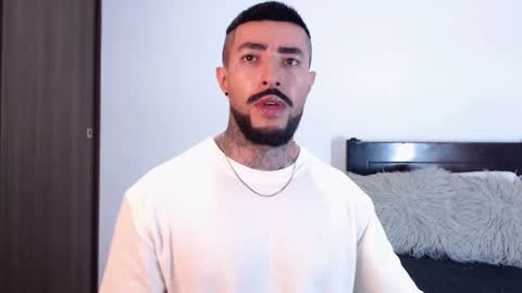 Independent Model online show from 9, 3, 2025