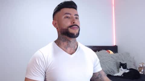 Independent Model online show from 9, 9, 2025