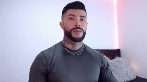 Independent Model online show from 11, 10, 2025