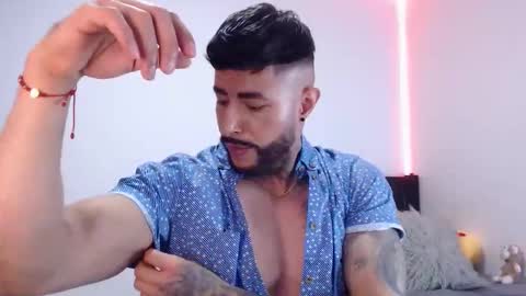 Independent Model online show from 17, 10, 2025