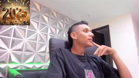 Snapshot of maximuss_19 chatting on 30, 12, 2024 Maximus online show from 30, 12, 2024