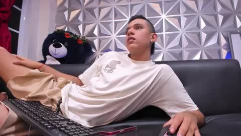 Snapshot of maximuss_19 chatting on 15, 1, 2025 Maximus online show from 15, 1, 2025