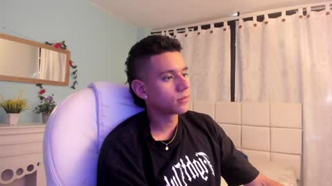 Snapshot of maximuss_19 chatting on 3, 2, 2025 Maximus online show from 3, 2, 2025