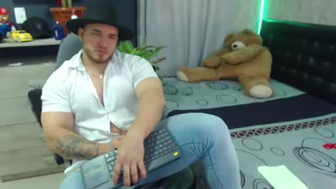 Snapshot of maximussantorini chatting on 7, 12, 2024 maximus online show from 7, 12, 2024