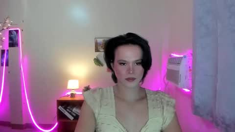 Snapshot of maxine_fucks chatting on 22, 11, 2025 maxine_fucks online show from 22, 11, 2025