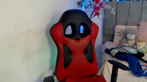 Snapshot of maxinesex_ chatting on 3, 10, 2025 maxinesex_ online show from 3, 10, 2025