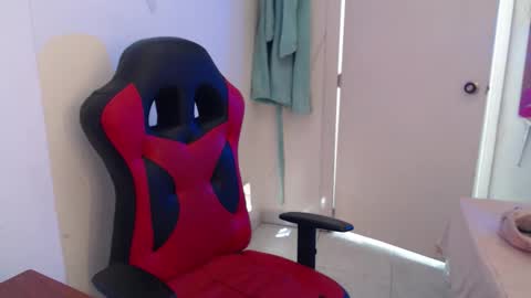 Snapshot of maxinesex_ chatting on 28, 2, 2026 maxinesex_ online show from 28, 2, 2026