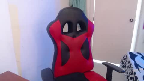 Snapshot of maxinesex_ chatting on 12, 3, 2026 maxinesex_ online show from 12, 3, 2026