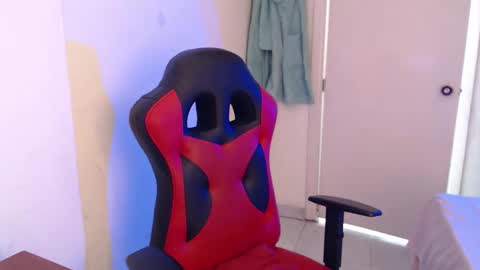 Snapshot of maxinesex_ chatting on 17, 3, 2026 maxinesex_ online show from 17, 3, 2026