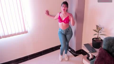 You can call me  Max online show from 23, 9, 2025