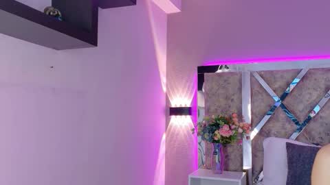 Maxi Rogers online show from 22, 12, 2025